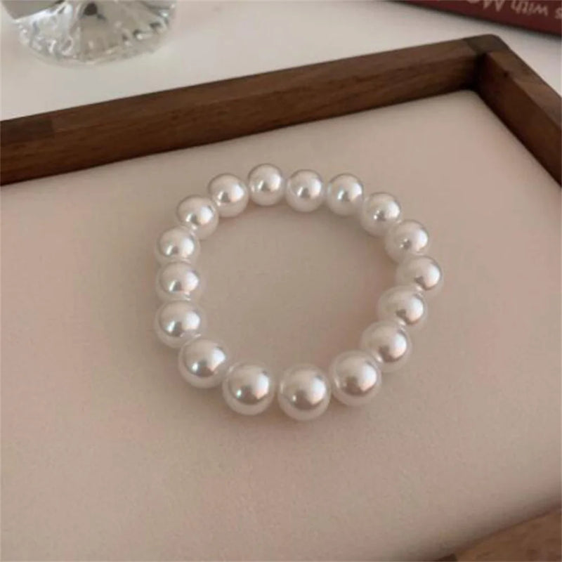 Retro Imitation Pearls Bracelet | Vintage Elegance