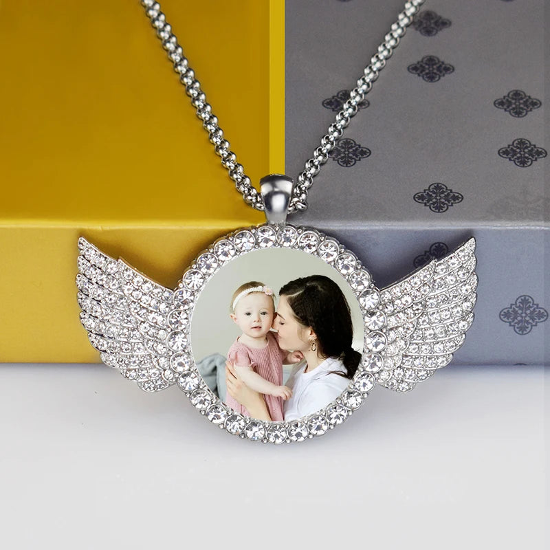 Cherish your loved ones with our Rhinestone Glass Necklace Personalized Family Picture Gift. Show your love and appreciation with this uniques piece. 